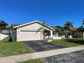 5828 SW 117th Terrace, Unit 13U-6 in Cooper City, FL - Building Photo