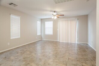 8964 Candice Creek Ct in Las Vegas, NV - Building Photo - Building Photo