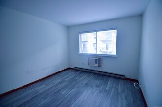115 Short Beach Rd in Stratford, CT - Building Photo - Building Photo