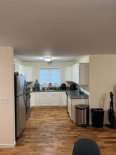 136 Cooper St in Manchester, CT - Foto de edificio - Building Photo