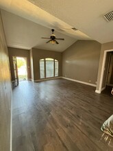 732 Vista Pkwy in New Braunfels, TX - Building Photo - Building Photo