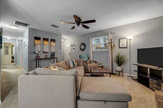 2815 Misty Garden Cir in Tallahassee, FL - Building Photo - Building Photo