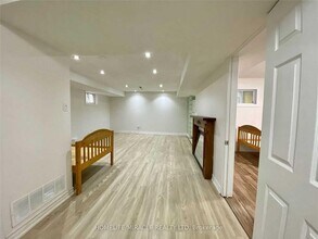 3081 Nawbrook Rd in Mississauga, ON - Building Photo - Building Photo