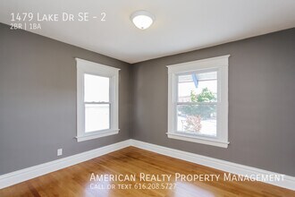 1479 Lake Dr SE in Grand Rapids, MI - Building Photo - Building Photo