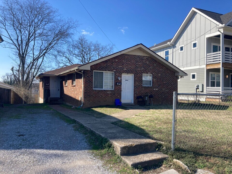 1811 16th Ave N in Nashville, TN - Building Photo
