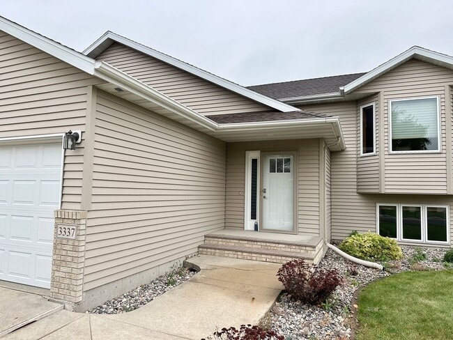 3337 Monroe St in Fargo, ND - Building Photo - Building Photo