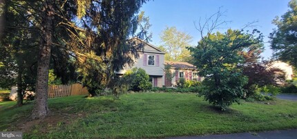 12720 Bradwell Rd in Herndon, VA - Building Photo - Building Photo