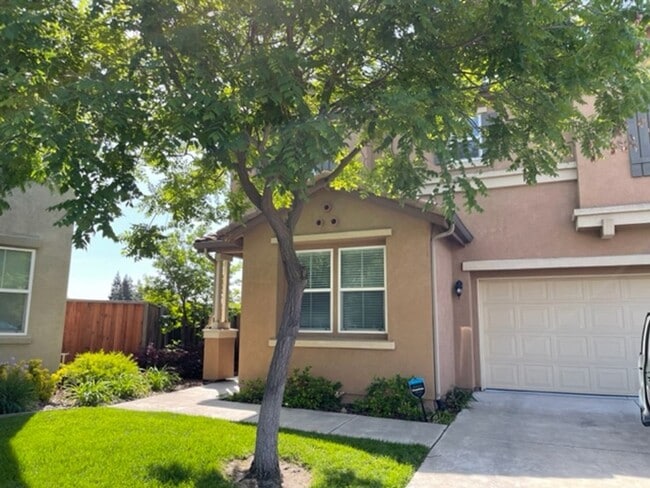 property at 3206 Ivy Rose