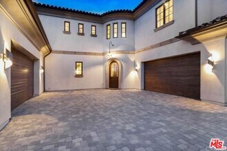 29450 Malibu View Ct in Agoura Hills, CA - Building Photo - Building Photo