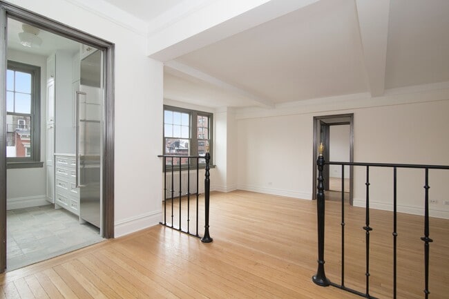 property at 299 W 12th St