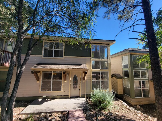 1315 E Chubs Way in Flagstaff, AZ - Building Photo - Building Photo