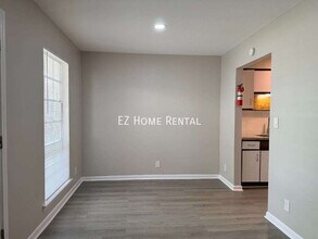 2101 6th Ave N in Texas City, TX - Building Photo - Building Photo