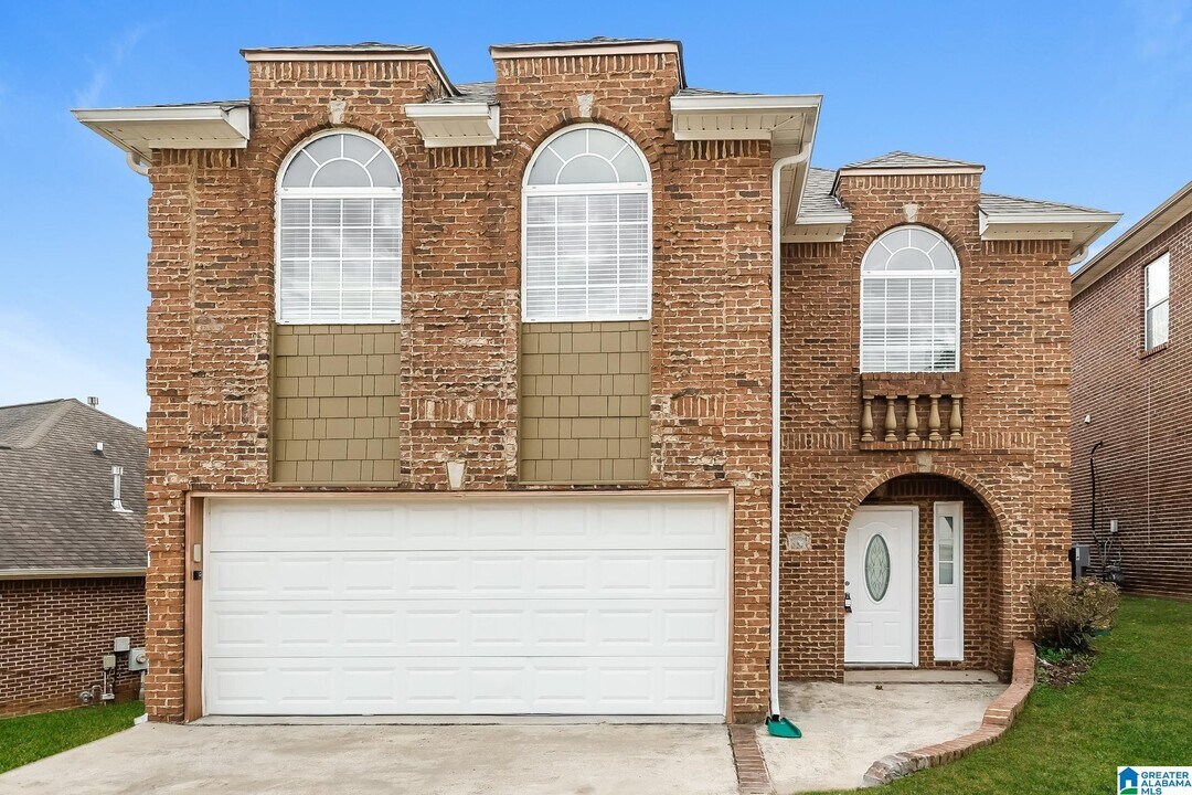 1205 Riverford Dr in Hoover, AL - Building Photo