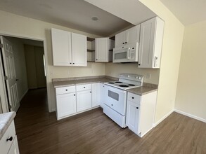 205 Pleasant Ave S, Unit 7 in Park Rapids, MN - Building Photo - Building Photo