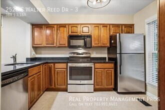 2528 S Walter Reed Dr in Arlington, VA - Building Photo - Building Photo