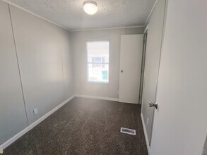 42 Deerwood Park in Centralia, IL - Building Photo - Building Photo