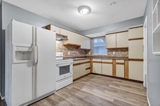 10508 Lilac Ave in St. Louis, MO - Foto de edificio - Building Photo