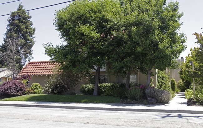 20824-20846 Chester St in Castro Valley, CA - Foto de edificio - Building Photo