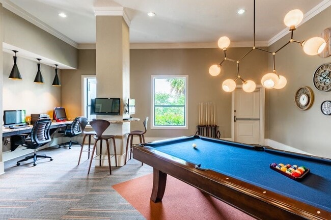 property at 2101 Kingsley Dr