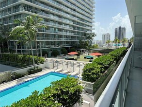 1111 SW 1st Ave, Unit 1018-N in Miami, FL - Building Photo - Building Photo