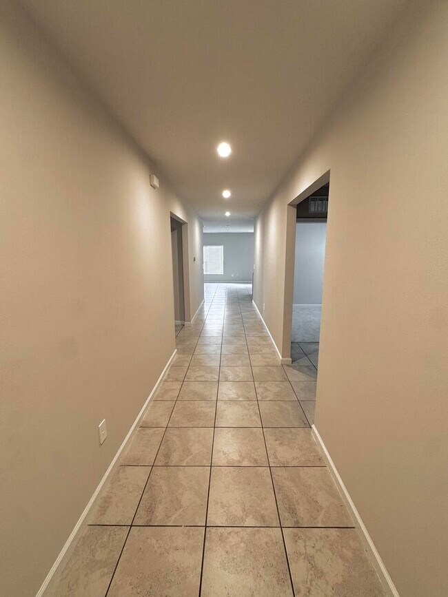 461 Cherimoya St in Fort Pierce, FL - Building Photo - Building Photo