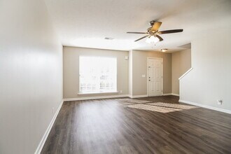 1230 Shannon Ln in La Vergne, TN - Building Photo - Building Photo