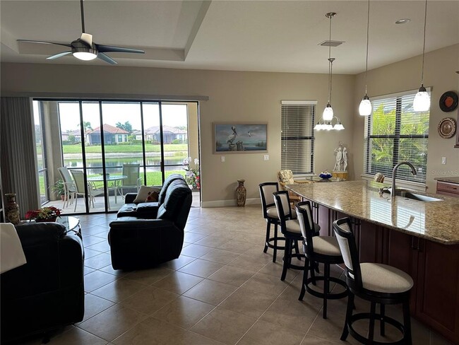 8725 Amaretto Ave in Sarasota, FL - Building Photo - Building Photo