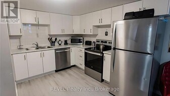 12 Glendale Dr in Welland, ON - Building Photo