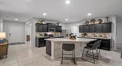 829 Loomis Trl in Justin, TX - Building Photo - Building Photo