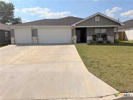 741 Freedom Cir in Nolanville, TX - Building Photo