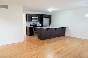 56 Sweetnam Dr in Ottawa, ON - Building Photo