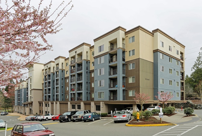 Echo Lake Apartments