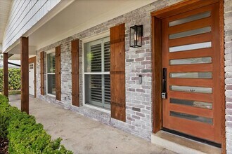 201 Cedarwood Dr in Maitland, FL - Building Photo - Building Photo