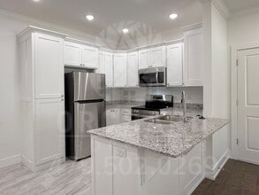 2005 E Brookview Dr in Siloam Springs, AR - Building Photo - Building Photo
