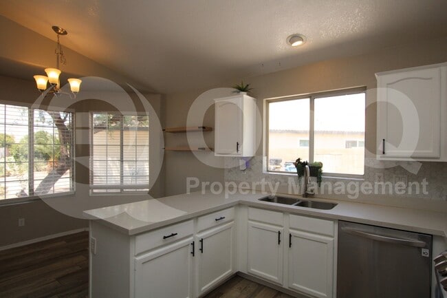 545 S Ash St in Gilbert, AZ - Building Photo - Building Photo
