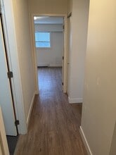 2626 Cook St in Victoria, BC - Building Photo - Building Photo