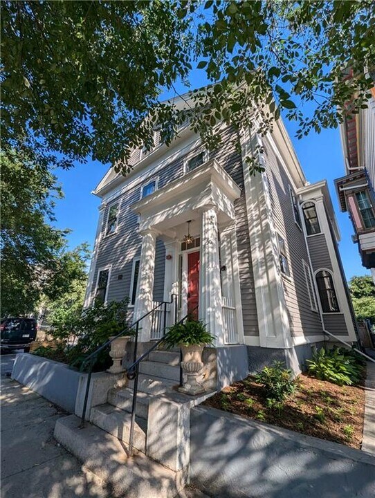 214 Broadway in Providence, RI - Building Photo