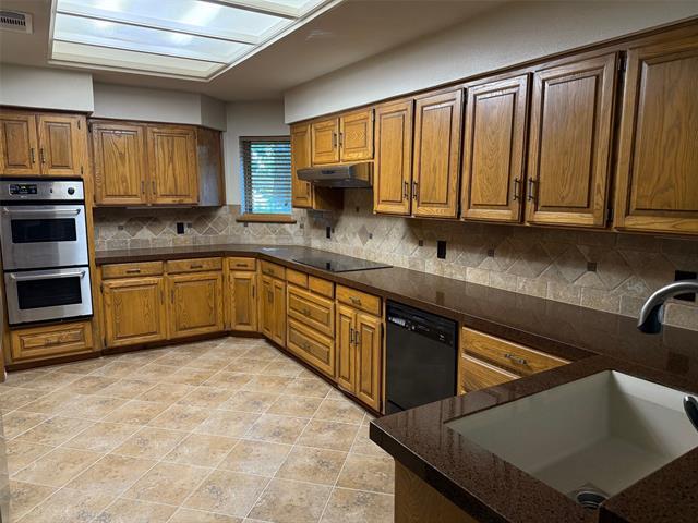 property at 3 Whispering Vine Ct