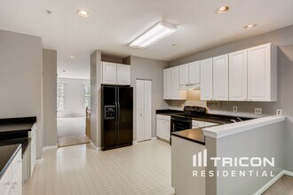 10826 Will Painter Dr in Owings Mills, MD - Building Photo - Building Photo