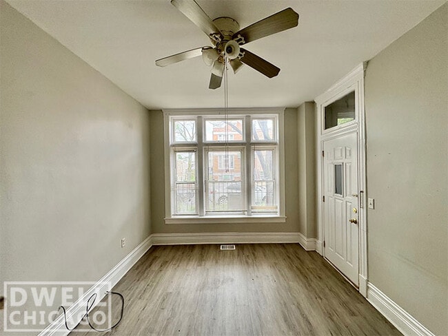 2133 S Fairfield Ave, Unit 1 in Chicago, IL - Foto de edificio - Building Photo