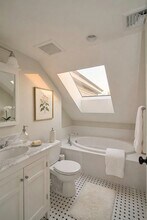 27 Crosby Rd in Newton, MA - Building Photo - Building Photo