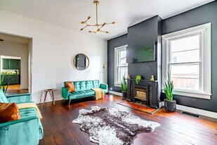 241 W Water St in Chillicothe, OH - Building Photo