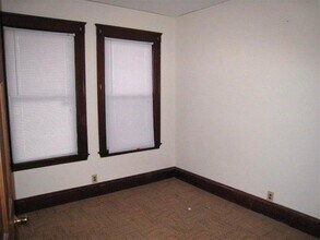 428 Broadway, Unit 1 in Somerville, MA - Building Photo - Building Photo