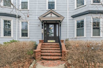 40-42 Highland Ave in Somerville, MA - Foto de edificio - Building Photo