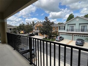 5732 Kinglethill Dr in Lithia, FL - Building Photo - Building Photo