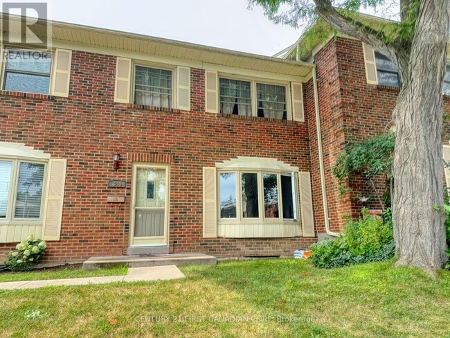 property at 380 Homestead Ct