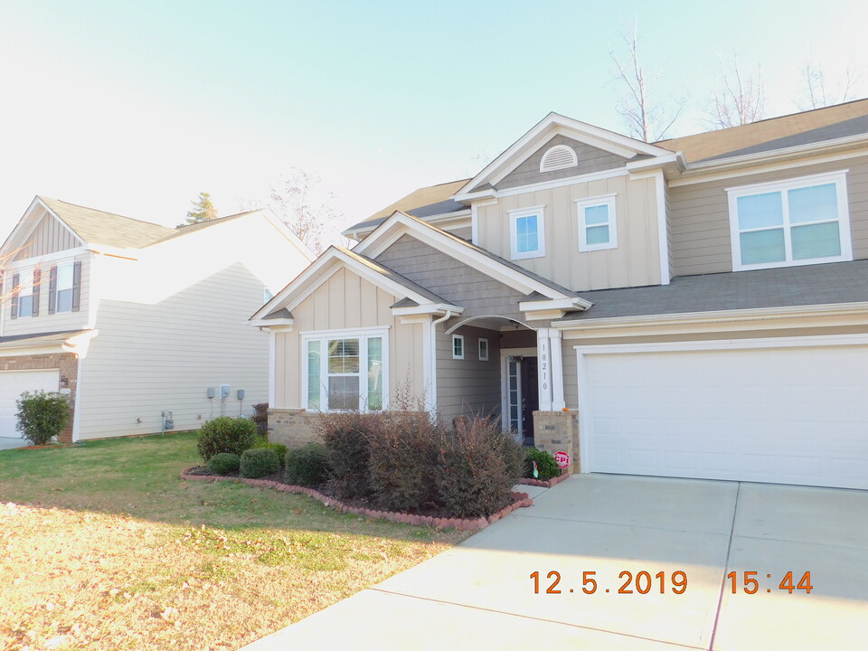 10210 Falling Leaf Dr NW in Concord, NC - Building Photo