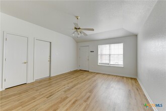 605 Bermuda St in Copperas Cove, TX - Foto de edificio - Building Photo