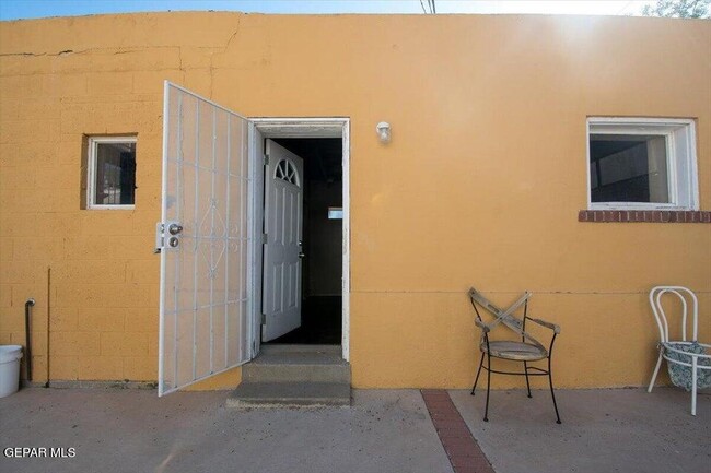 1509 N Campbell St in El Paso, TX - Building Photo - Building Photo