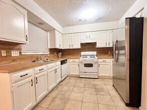 11305 Blackmoor Dr in Austin, TX - Building Photo - Building Photo